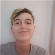 Étudiant en LLCER Anglais, je suis pratiquement bilingue et je souhaite aider ceux qui en ont besoin